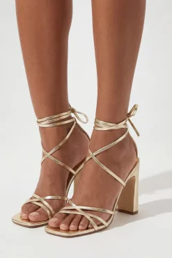 boohoo Sandales À Talons Carrés Hauts Métalliques Avec Lanières Entrecroisées< Chaussures Festives|Chaussures À Talons
