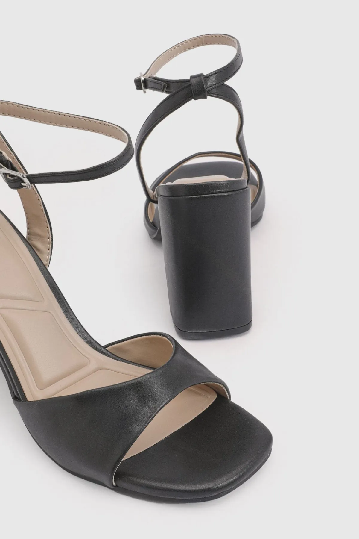 boohoo Sandales À Talons Carrés Mi-hauts Bicolores À Deux Brides<Femme Chaussures Festives|Chaussures À Talons
