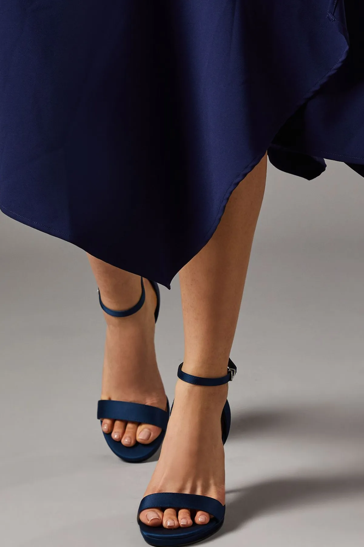 Coast Sandales à Talons Plateforme Talia en Satin Coupe Large< Chaussures À Talons|Sandales
