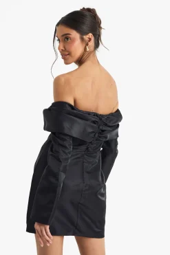 boohoo Satin Structured Bardot Mini Dress<Femme Robes Courtes|Satin Et Dentelle