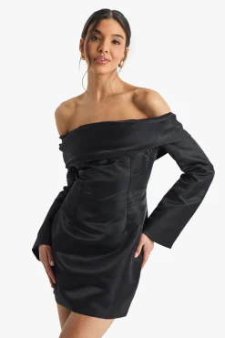 boohoo Satin Structured Bardot Mini Dress<Femme Robes Courtes|Satin Et Dentelle