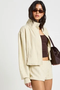 Short Ajusté À Rayures