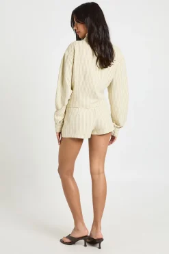 Short Ajusté À Rayures