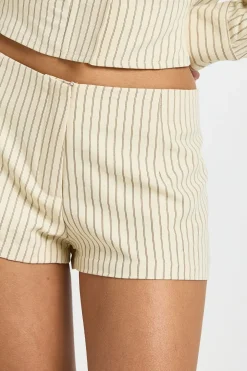 Short Ajusté À Rayures