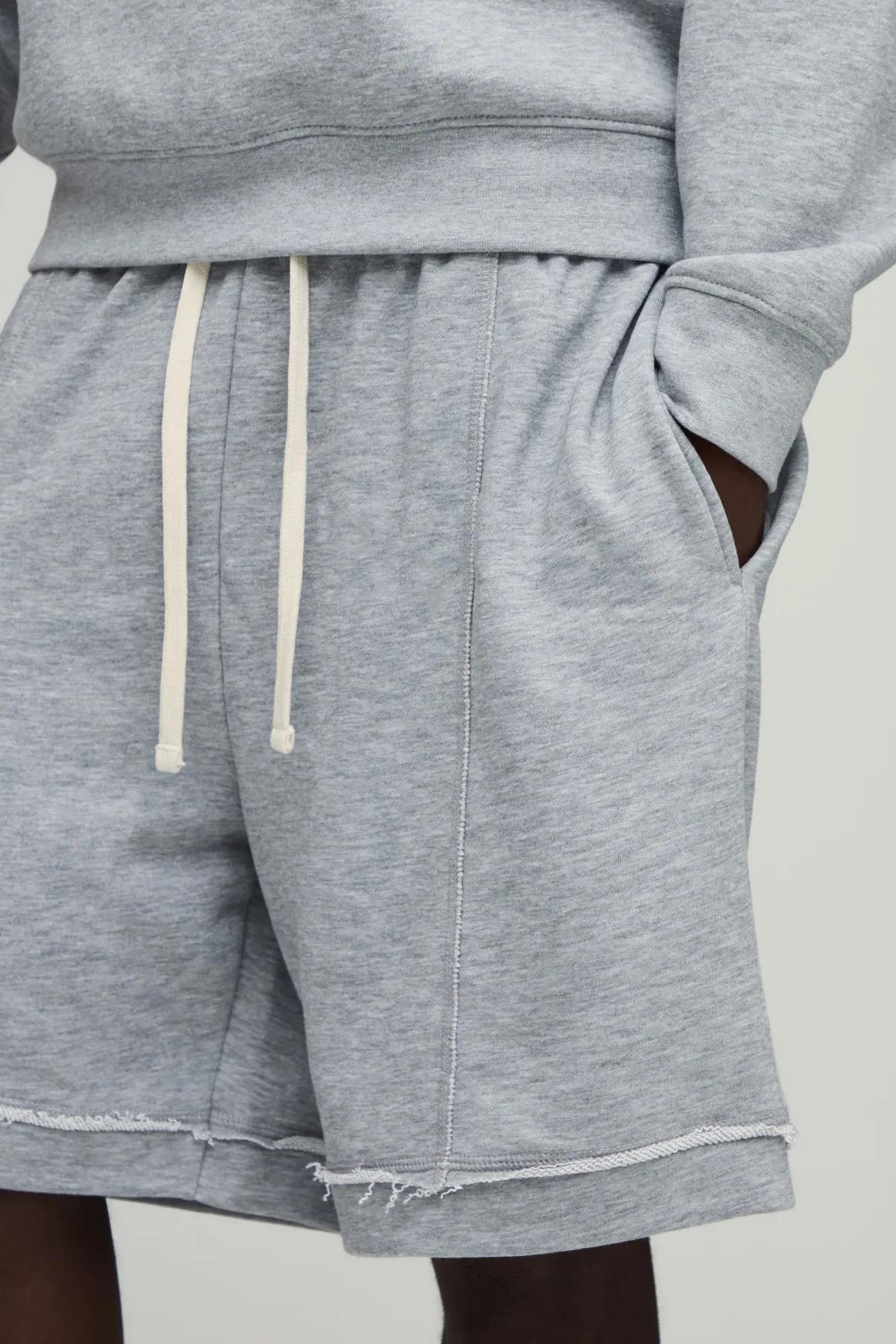 Short Ample À Entrejambe Bas Avec Coutures Apparentes Et Molleton Bouclette