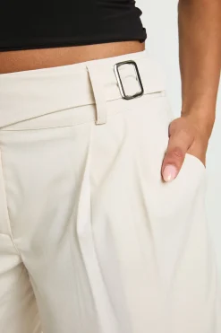 boohoo Short Bermuda Ajusté Avec Détail À La Taille<Femme Tailleurs|Shorts