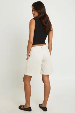 boohoo Short Bermuda Ajusté Avec Détail À La Taille<Femme Tailleurs|Shorts