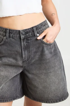 Short Boyfriend En Denim Petite