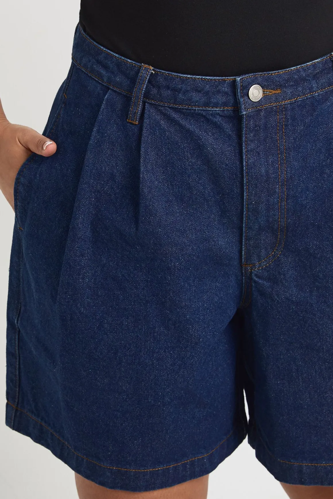 Short Boyfriend En Denim Plissé Grande Taille