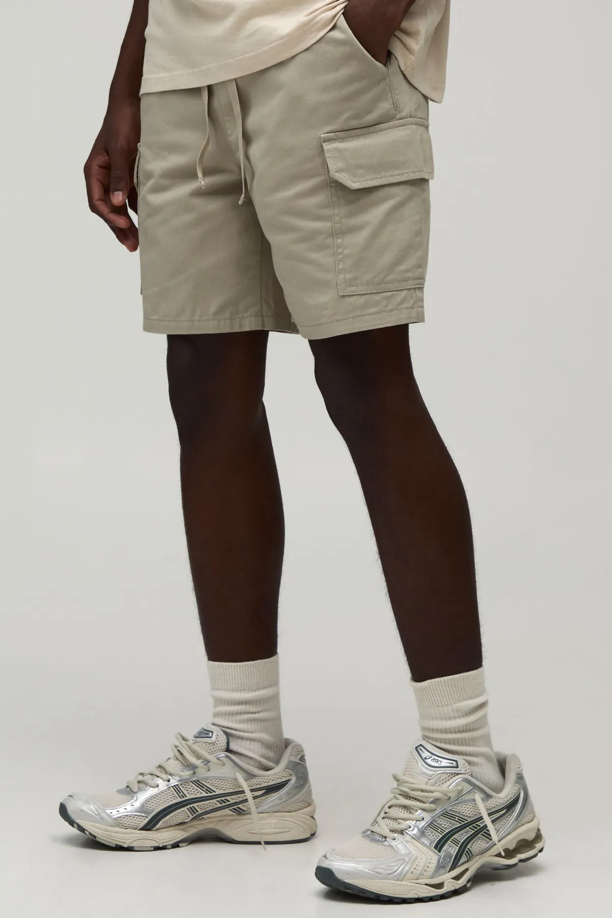 boohooMAN Short Cargo Essentiel En Twill Mi-long À Taille Élastiquée Coupe Slim<Homme Tout Afficher|Indispensables Grande Taille
