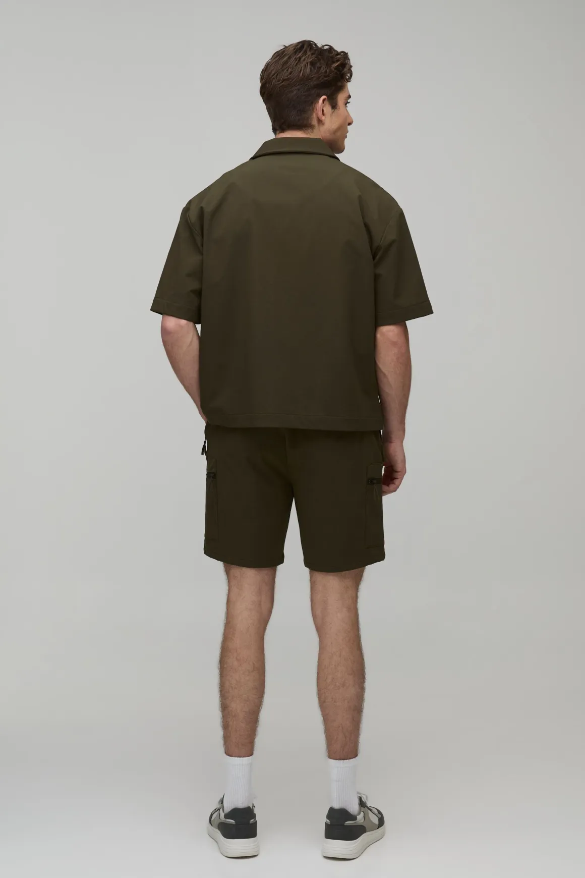 Short Cargo Technique Mi-long Coupe Ajustée