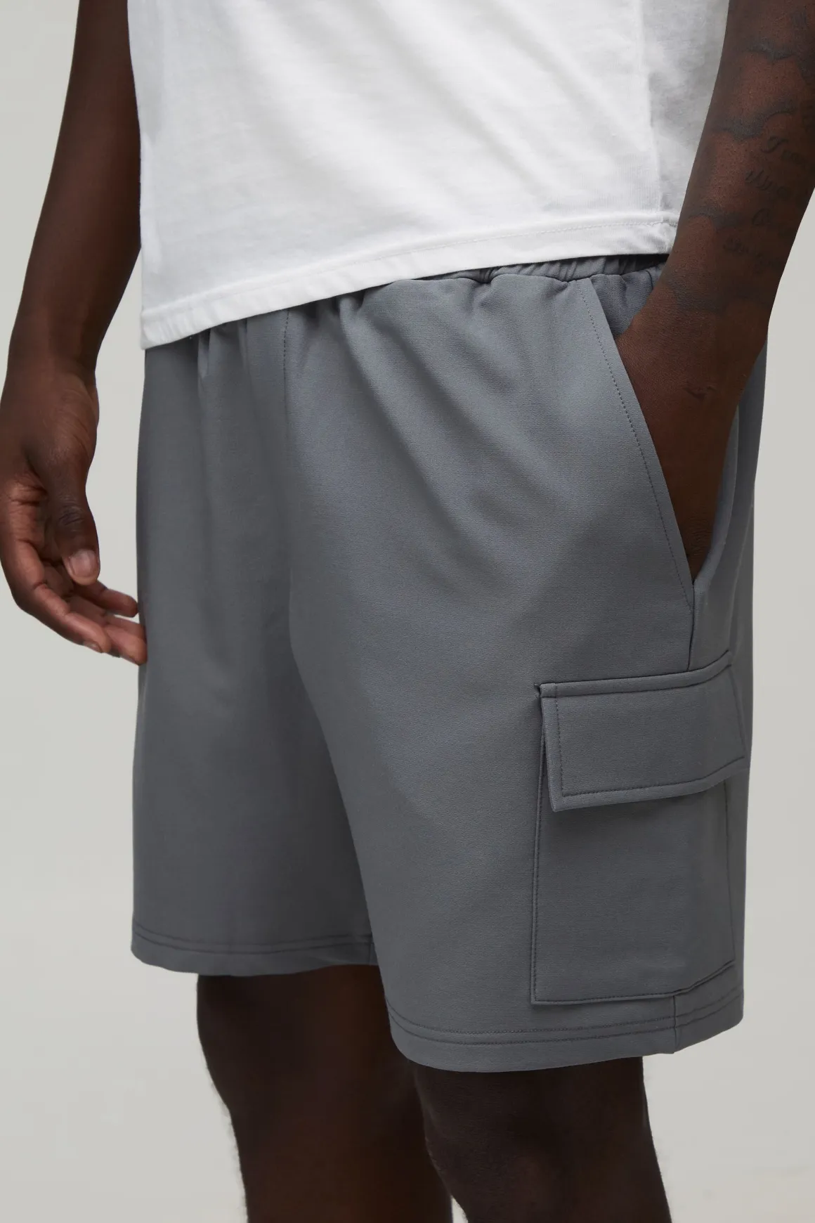 Short Cargo Technique Slim À Taille Élastiquée Et Tissu Extensible