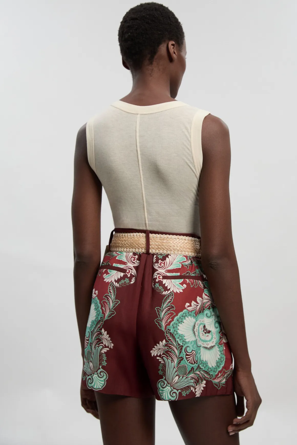 Short City Tissé À Imprimé Viscose Lin Miroité Avec Ceinture En Raphia