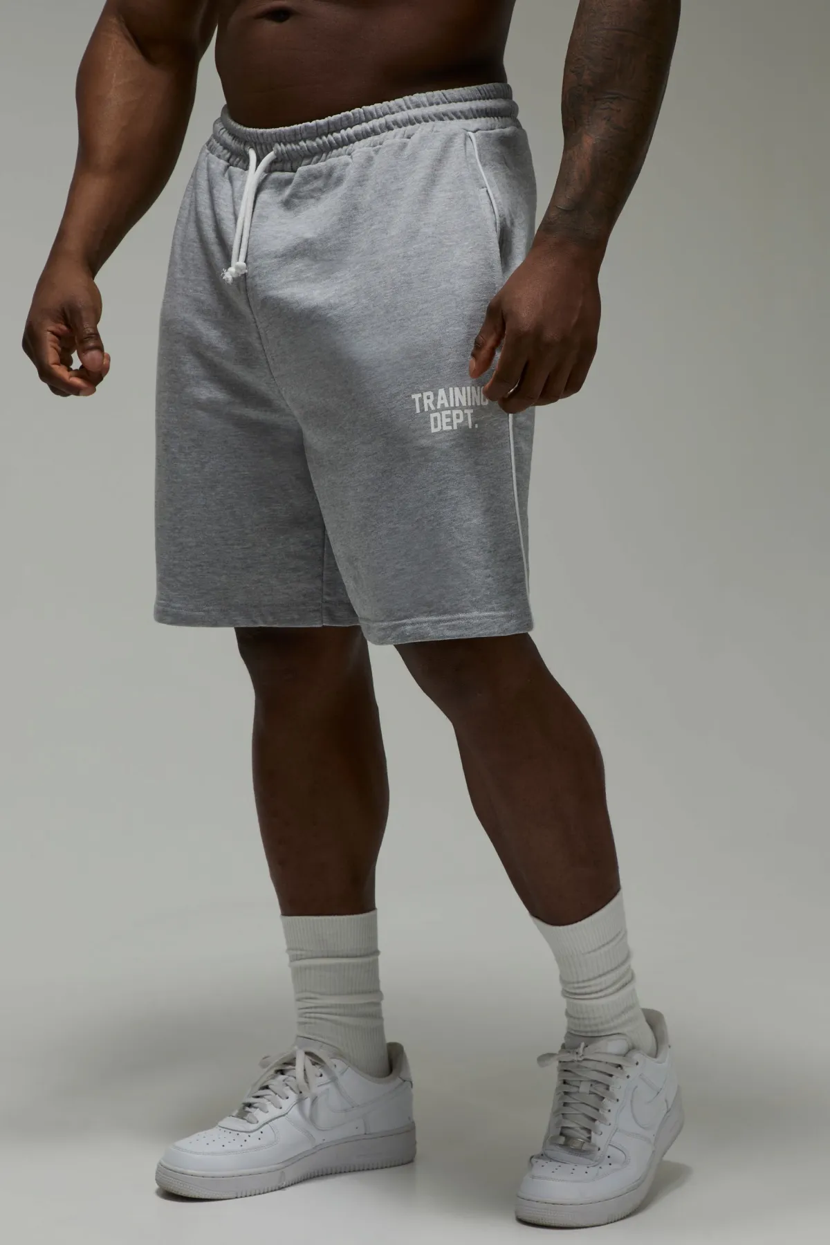 Training Dept. Short Coupe Ample Avec Passepoil 7 Pouces Training Dept<Femme Tout Afficher|Shorts
