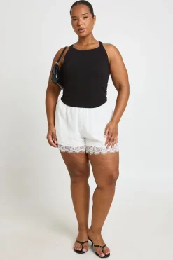 boohoo Short Court Évasé En Mousseline Avec Bordure En Dentelle Grande Taille<Femme Satin Et Dentelle|Shorts