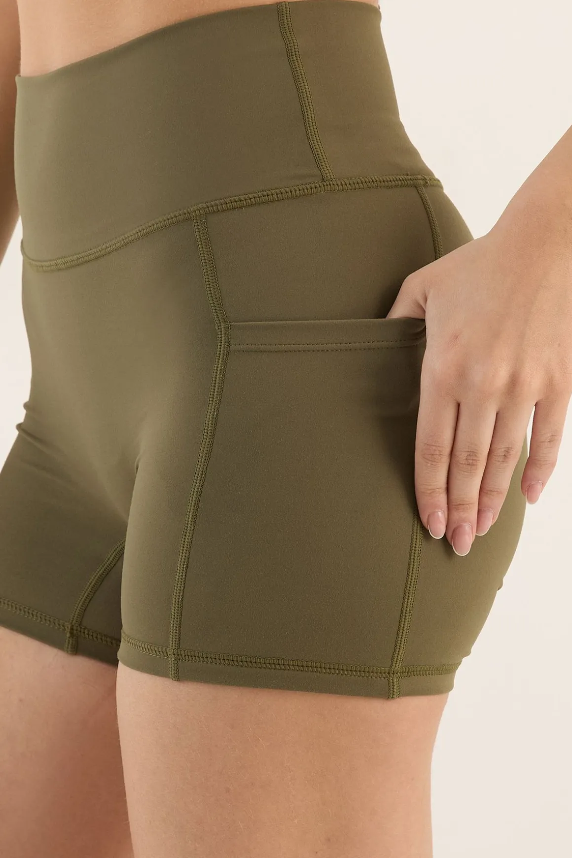 Short Cycliste Sculptant Avec Poche Dsgn Studio