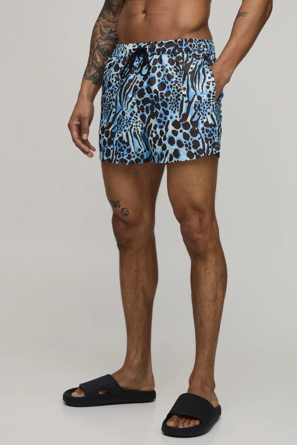 boohooMAN Short De Bain Court À Imprimé Animal<Homme Shorts|Tout Afficher