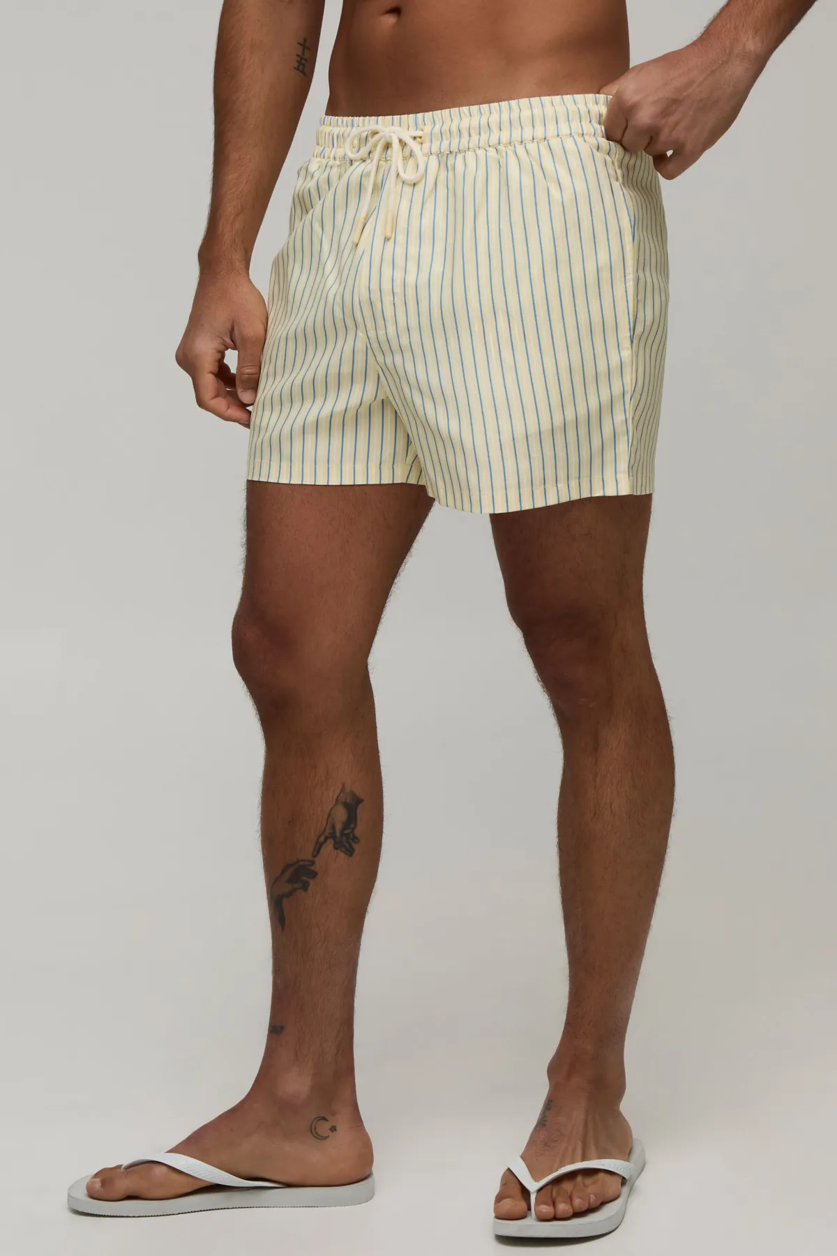 boohooMAN Short De Bain Court À Rayures<Homme Maillots De Bainnouveau