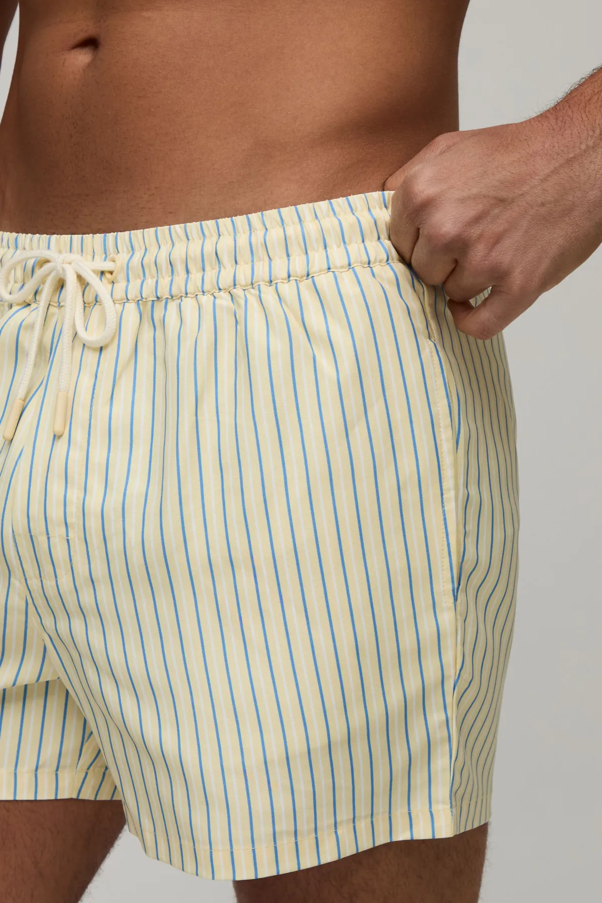 boohooMAN Short De Bain Court À Rayures<Homme Maillots De Bainnouveau