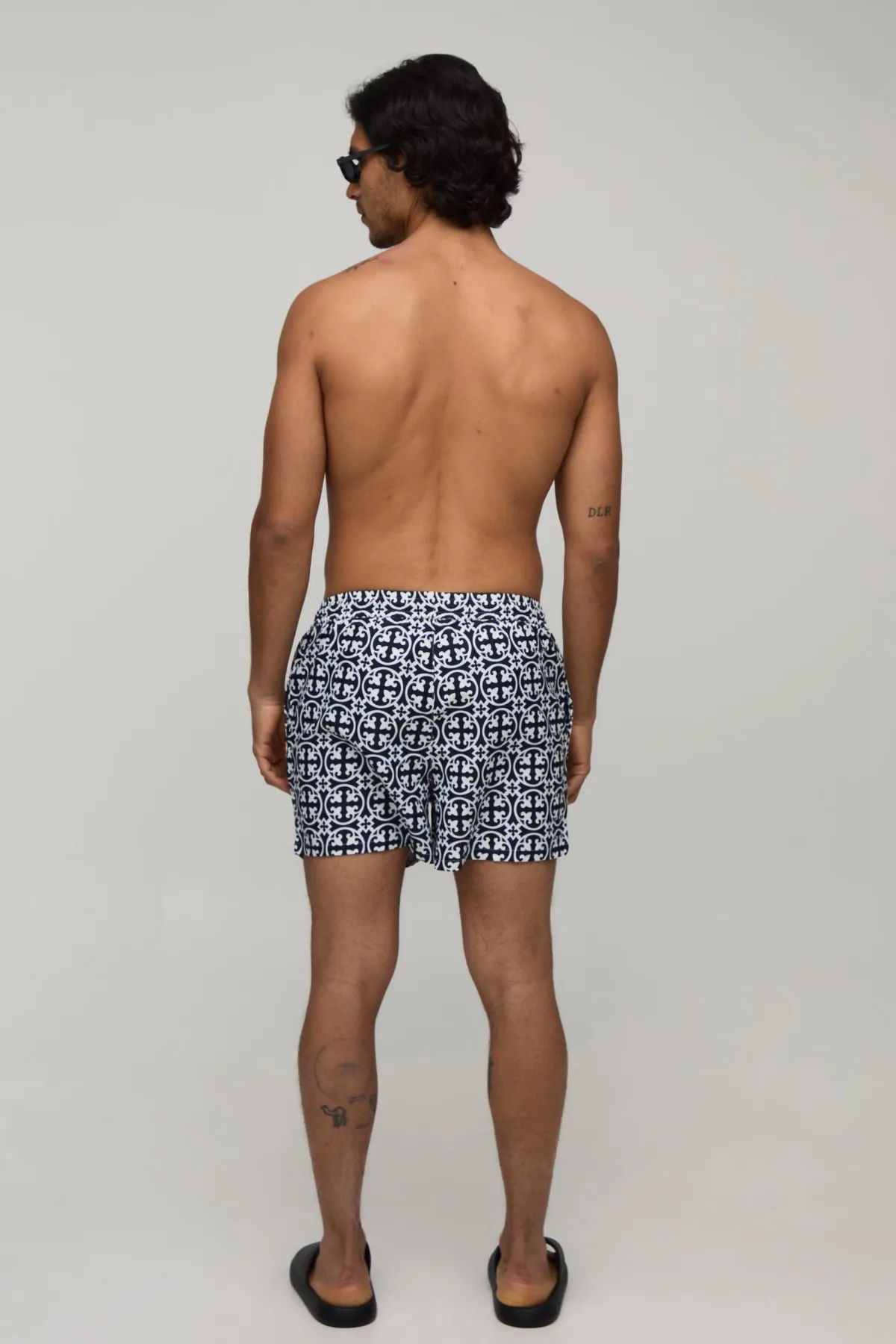 boohooMAN Short De Bain Imprimé Abstrait Longueur Courte<Homme Maillots De Bainnouveau
