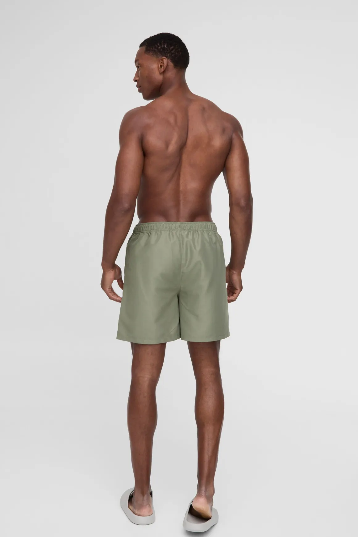 Short de bain mi-long en kaki