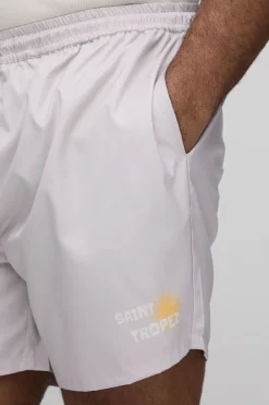 boohooMAN Short De Bain Mi-long À Imprimé Placement Plus St Tropez<Homme Shorts|Tout Afficher
