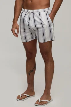 boohooMAN Short De Bain Mi-long À Rayures<Homme Maillots De Bainnouveau