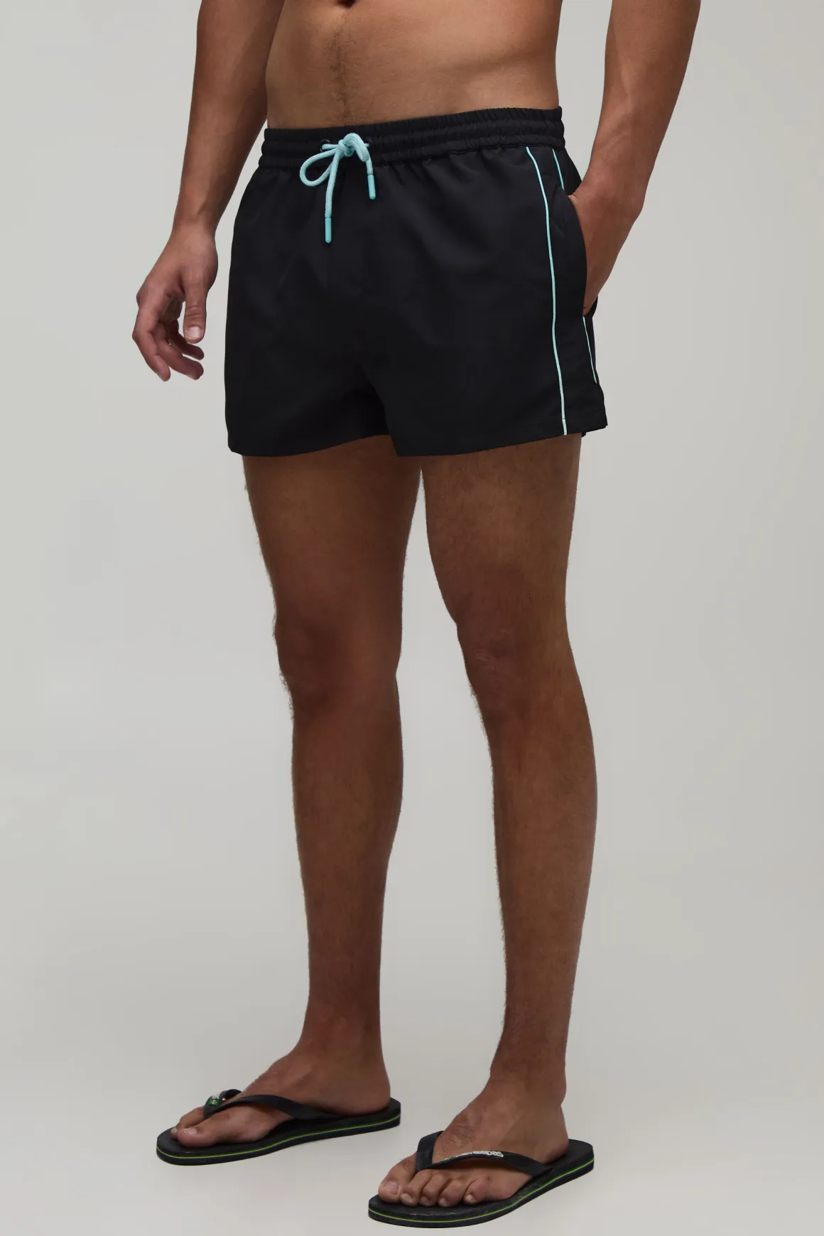 Short De Bain Super Court Avec Détail De Passepoil Ombré