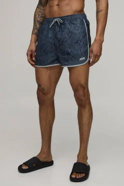 boohooMAN Short De Bain Super Court À Imprimé Synthétique Avec Broderie Man Et Passepoil<Homme Shorts|Maillots De Bainnouveau