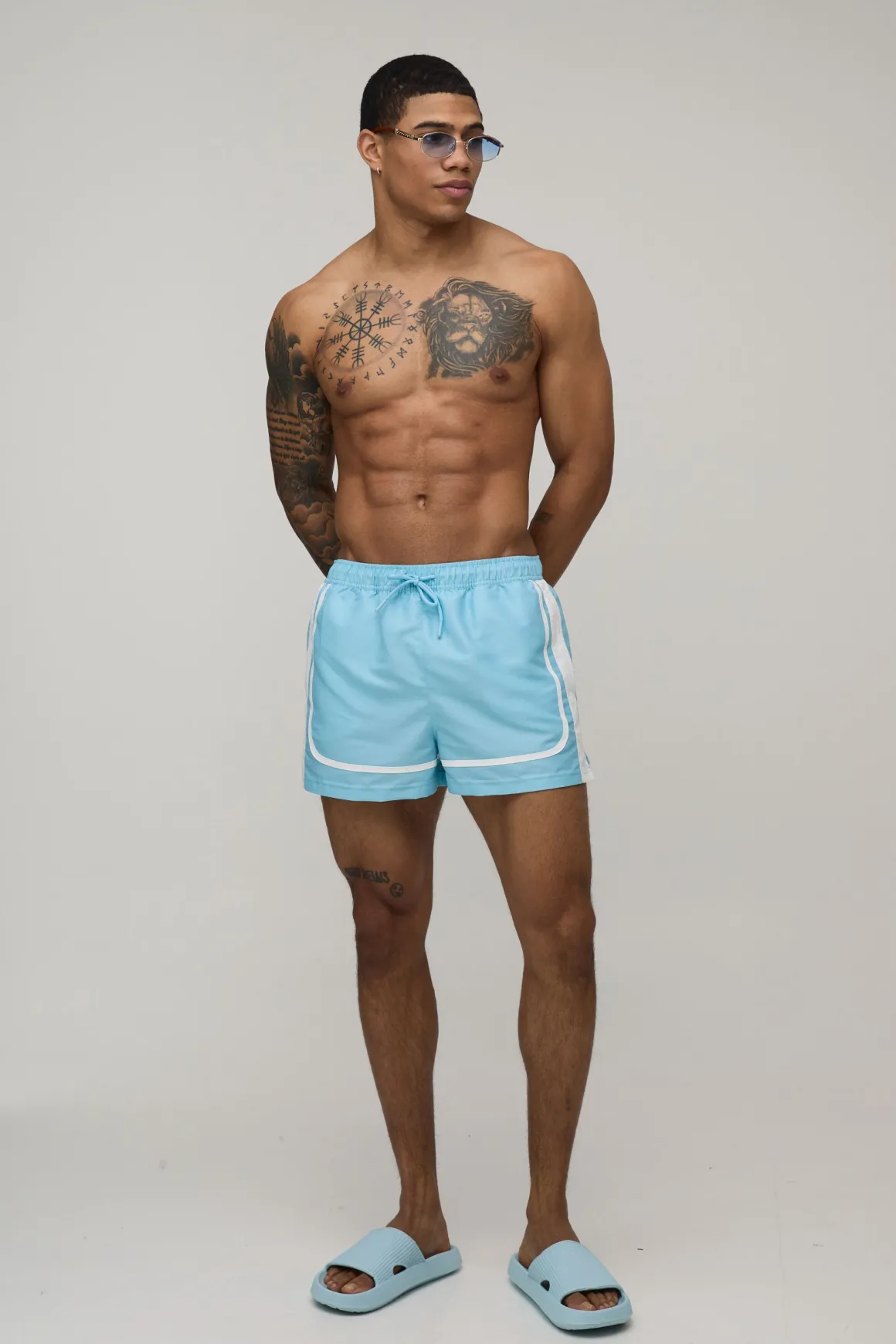 Short De Bain Super Court À Panneaux Avec Broderie Homme