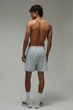 boohooMAN Short De Course Perforé Common Pace 5 Pouces<Femme Tout Afficher|Shorts