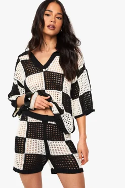 boohoo Short de plage ample en crochet à damiers<Femme Pulls Et Gilets|Toutes Les Mailles