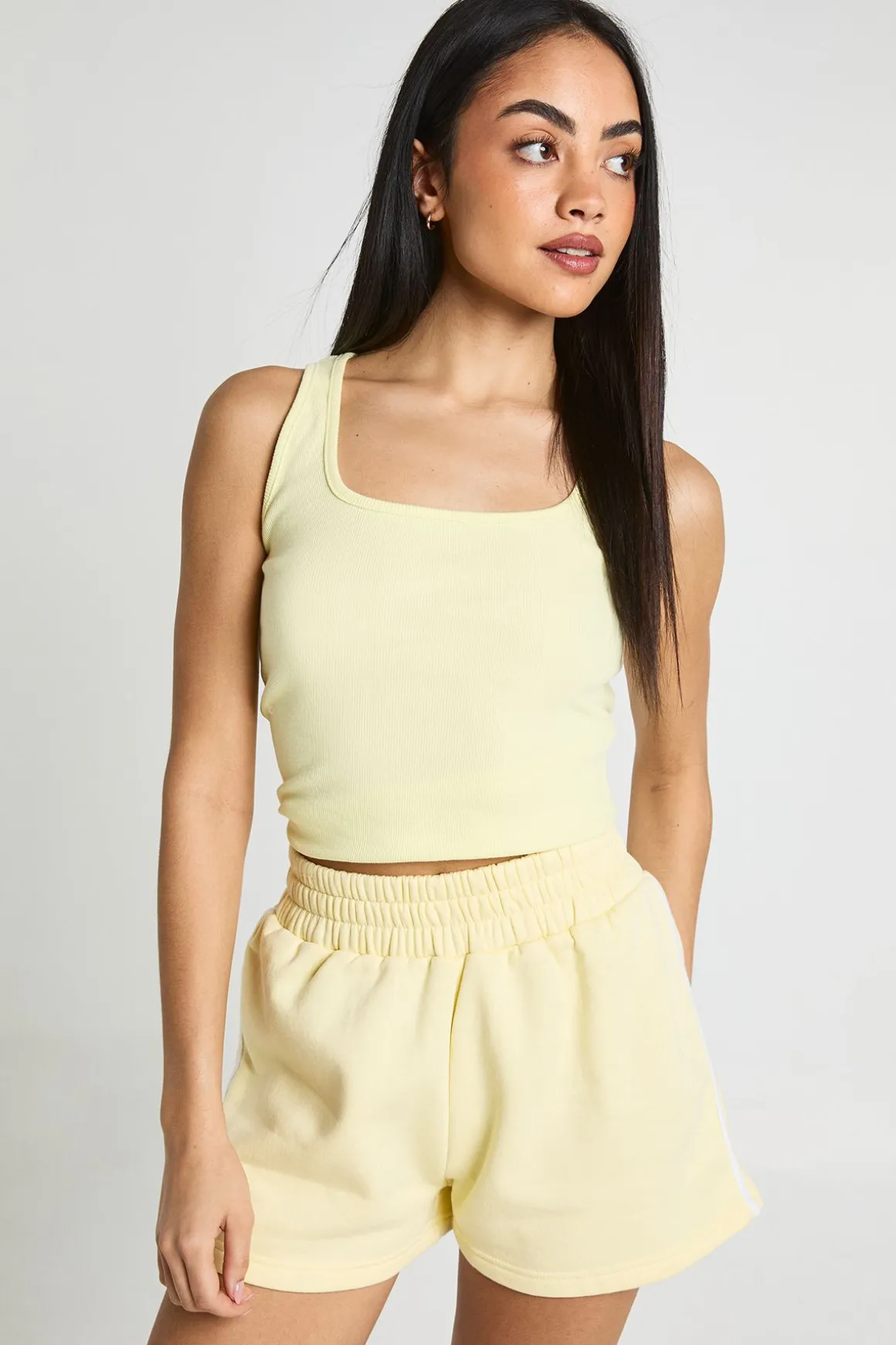 Short De Sport À Bandes Contrastantes
