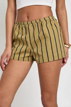 boohoo Short De Sport À Taille Élastiquée<Femme Shorts
