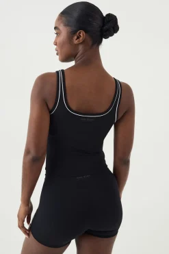 Short DSGN Studio Ultra Sculpt à Taille Portefeuille avec Détail de Passepoil