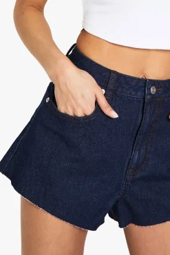 Short En Denim À Ourlet Brut