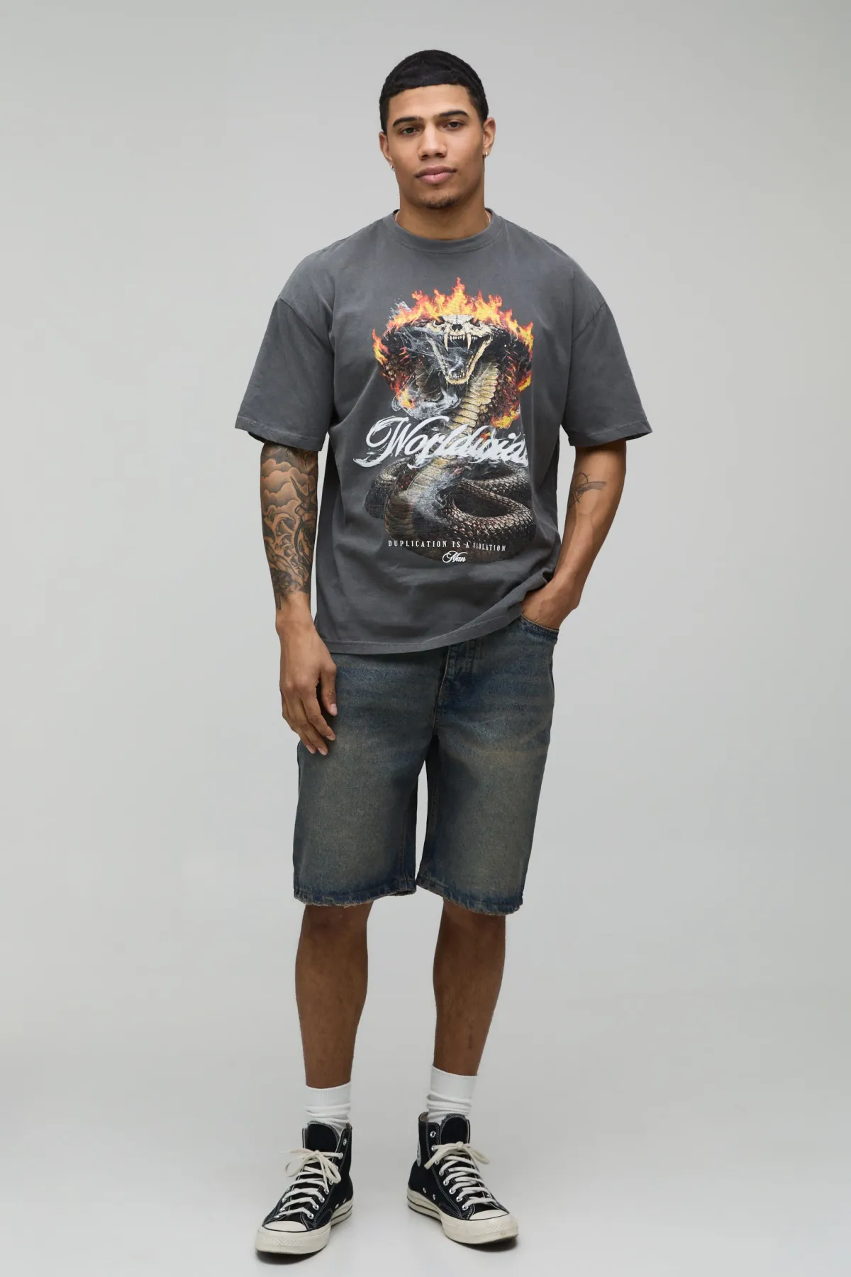 boohooMAN Short En Denim Teinté Coupe Décontractée<Homme Denim|Tout Afficher