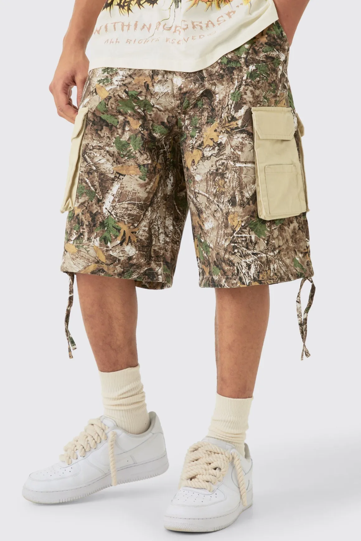 Short en Jean Camouflage Forêt à Panneaux Contrastés