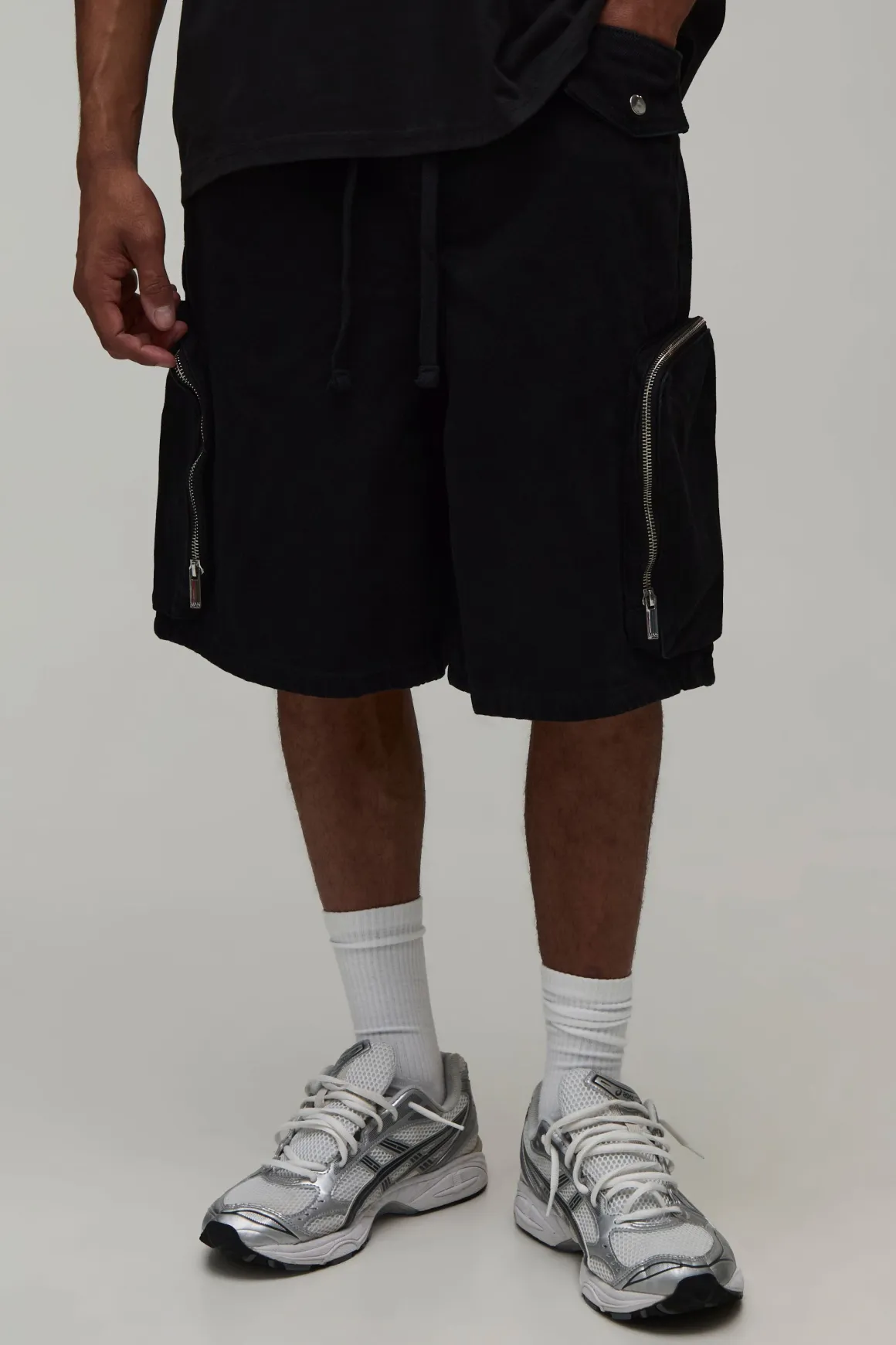 Short En Jean Cargo À Taille Élastiquée Avec Cordon De Serrage Prolongé Style Parachute