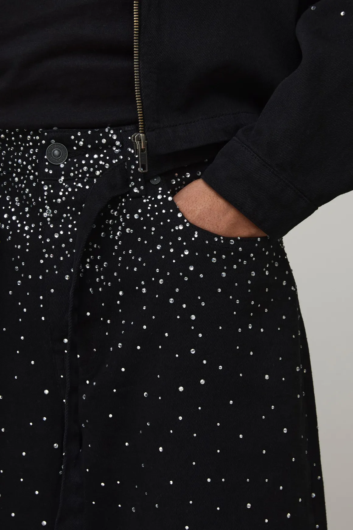 Short En Jean Délavé Coupe Ample Avec Ceinture Et Strass