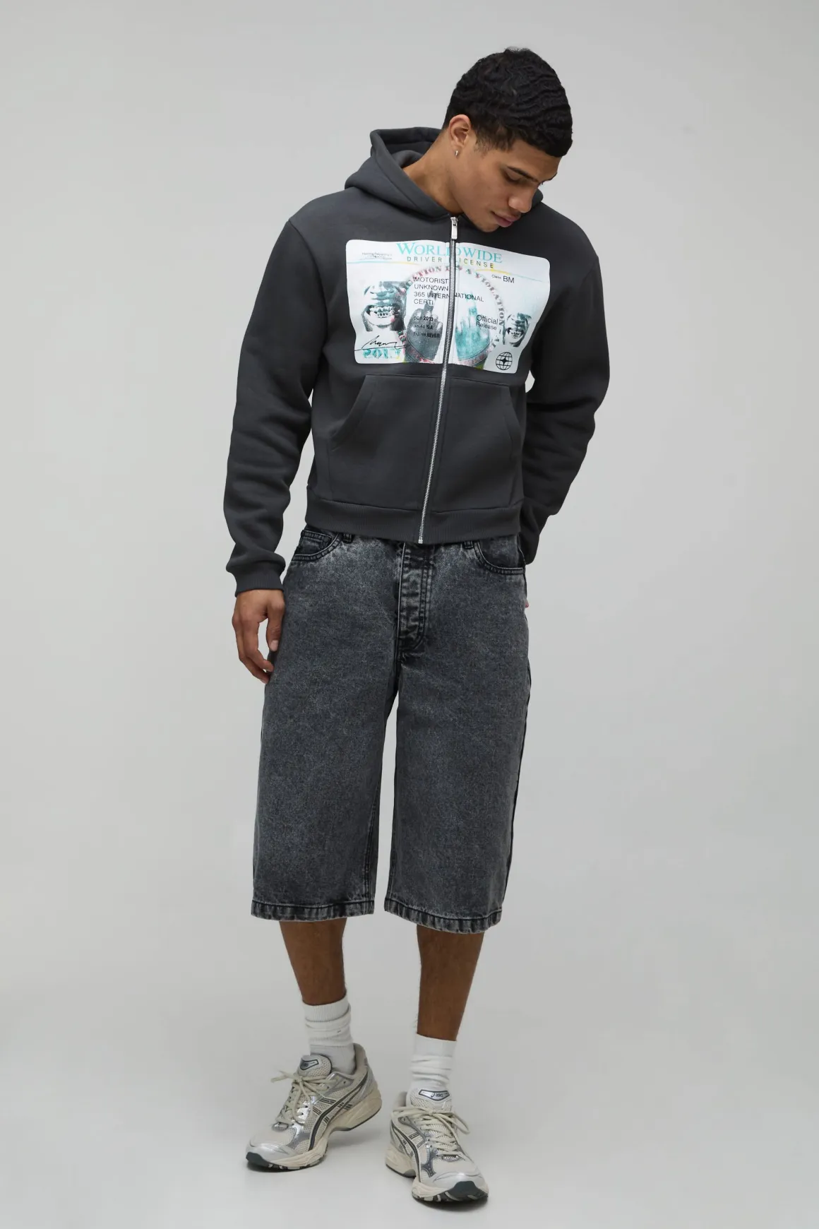 Short En Jean Délavé À L'acide Coupe Longue