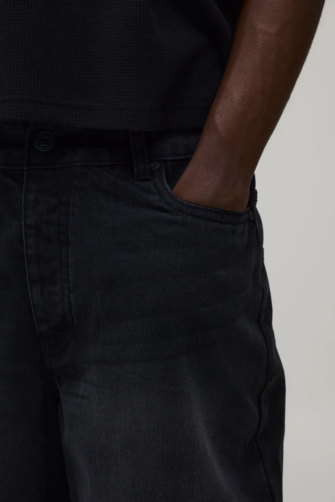 Short En Jean Long Avec Ourlet Brodé De Fleurs