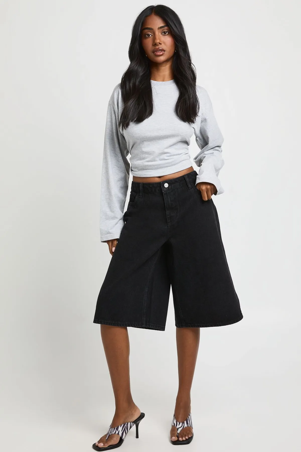 boohoo Short En Jean Mi-taille Coupe Longue<Femme Denim|Looks De Rentrée