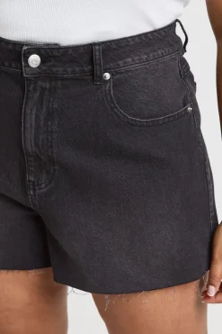 Short en jean à ourlet brut - Taille plus