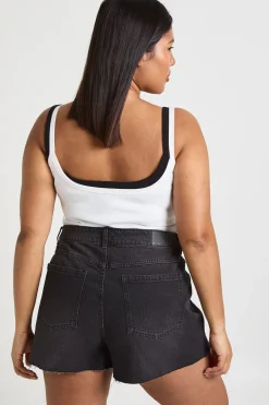 Short en jean à ourlet brut - Taille plus