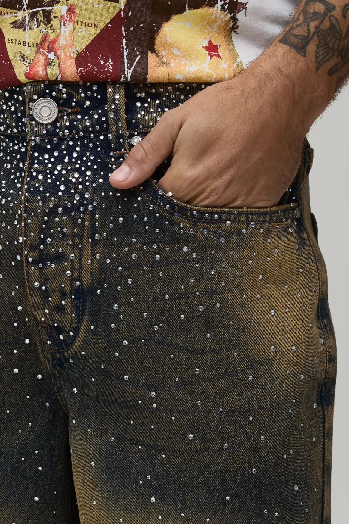 Short En Jean Teinté À Strass Groupés