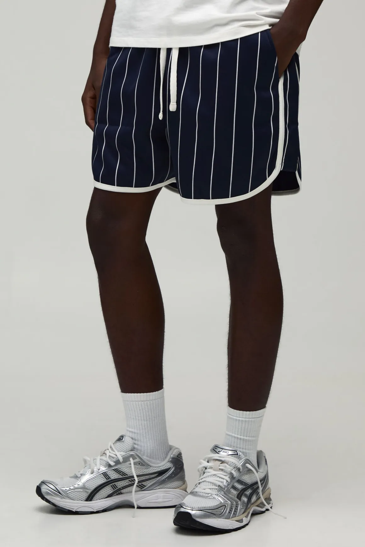 Short En Jersey Tricot À Fines Rayures Coupe Racer