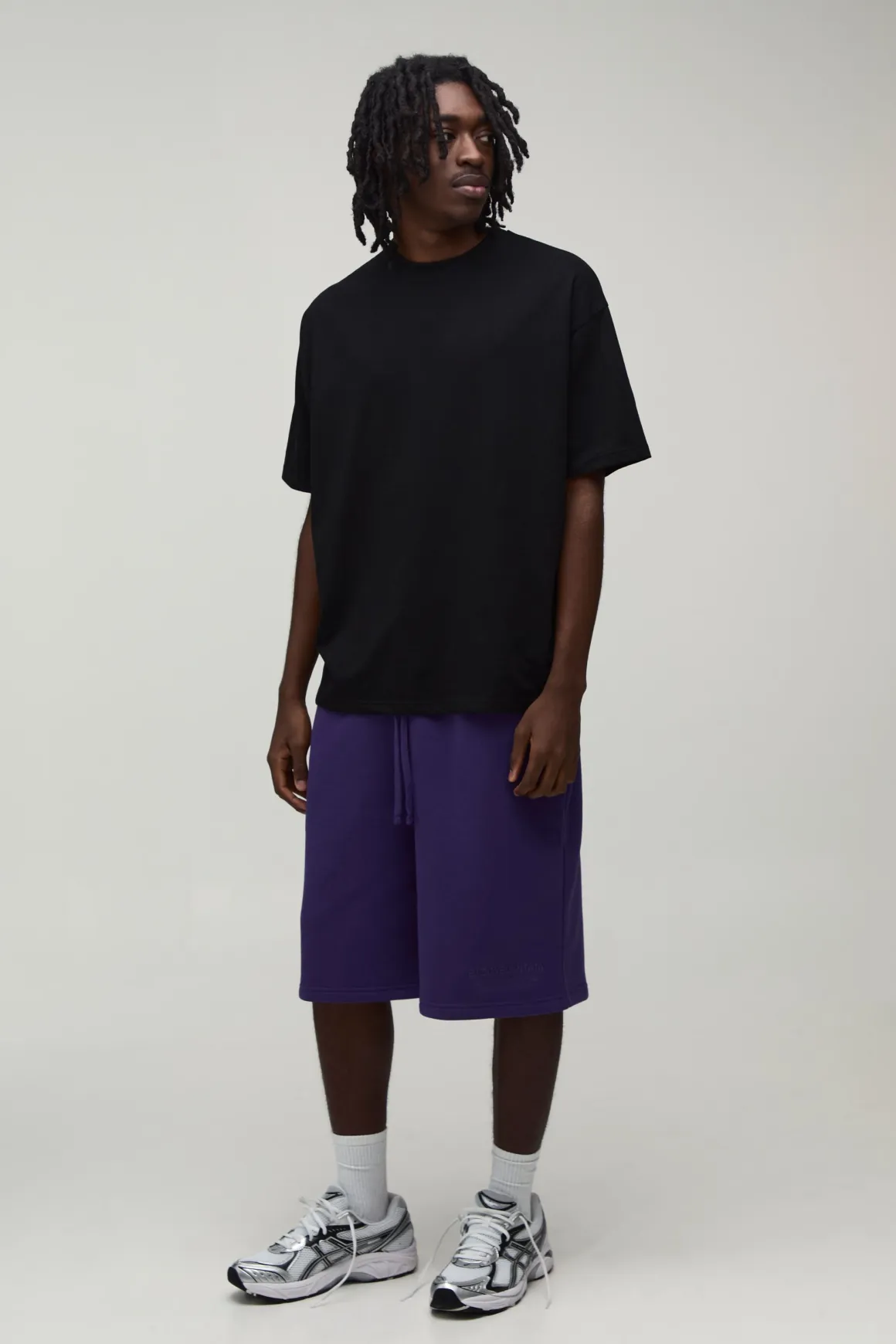 Short En Jersey Violet Coupe Ample Avec Broderie