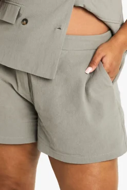 Short en lin ajusté Plus