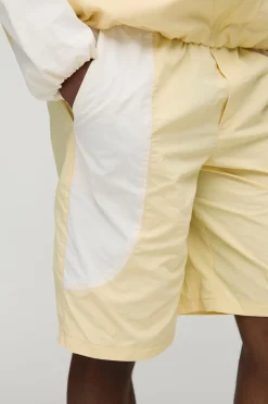 boohooMAN Short en nylon à taille élastiquée, coupe décontractée et blocs de couleur<Homme Shorts